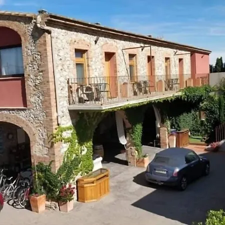 Cal Rajoler * Cabanes (Catalonia)
